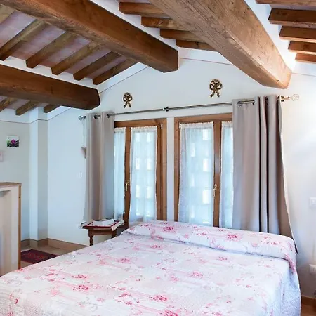 Casa Il Corbezzolo In Borgo Storico Appartamento Gambassi Terme